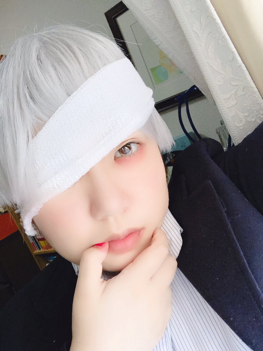 高桑伶はとんでいっちゃいたいの はじめてうさぎメイクやってみたんですけどこれ簡単にメンヘラになれますね 包帯も巻くの楽しかったです 自分じゃ出てこない案だったのでありがとうございました