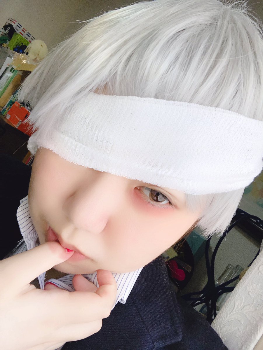 高桑伶はとんでいっちゃいたいの はじめてうさぎメイクやってみたんですけどこれ簡単にメンヘラになれますね 包帯も巻くの楽しかったです 自分じゃ出てこない案だったのでありがとうございました