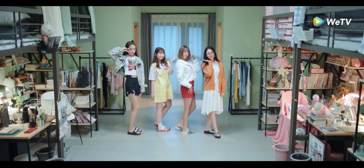 JerWillRy's tweet photo. #TheLoveEquations brought me a cute girl squad #liurenyu #anyongchang #gaoqiuzi #jessicali as #zhouxiao #zhulu #luowei #taoling #wetv https://t.co/puyMwJroew