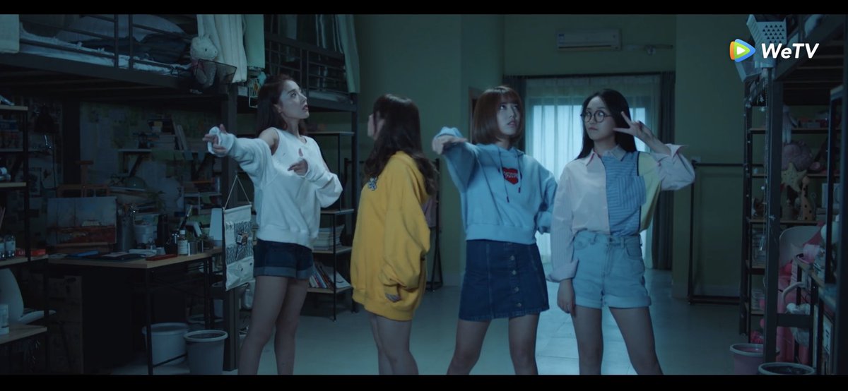 JerWillRy's tweet photo. #TheLoveEquations brought me a cute girl squad #liurenyu #anyongchang #gaoqiuzi #jessicali as #zhouxiao #zhulu #luowei #taoling #wetv https://t.co/puyMwJroew