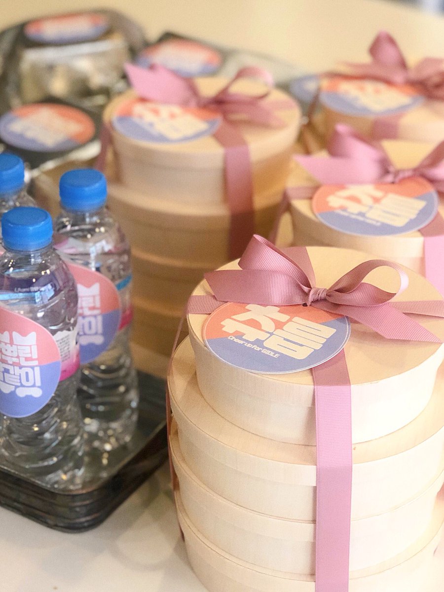 cheerupforgidle's tweet photo. 오늘도 수고 많았고 맛있게 먹었길୧ “̮ ୨✧ 
아이들도 항상 맛있는 거 먹고 힘내서 활동하기🤙🏻

 #여자아이들 #GIDLE #GIDLE_OMG https://t.co/aYUu57EwNC