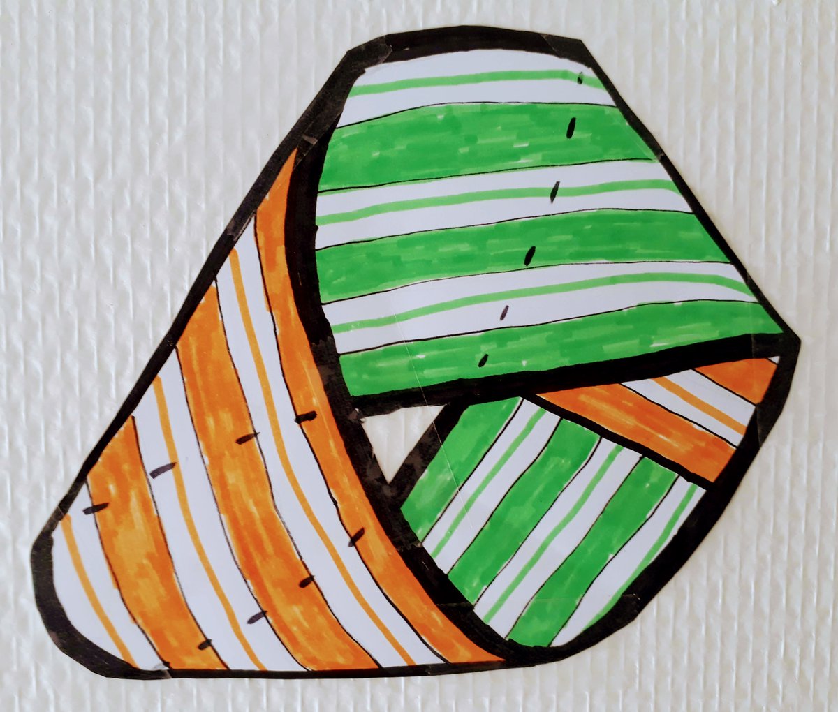 JulienTierny's tweet photo. #lockdownwithkids
#topology #mathdrawing #mathimage #mathart
#mobiusstrip
#genus
#hyperbolicplane
#knot
@TopologyFact https://t.co/lhzTIrW9Mm
