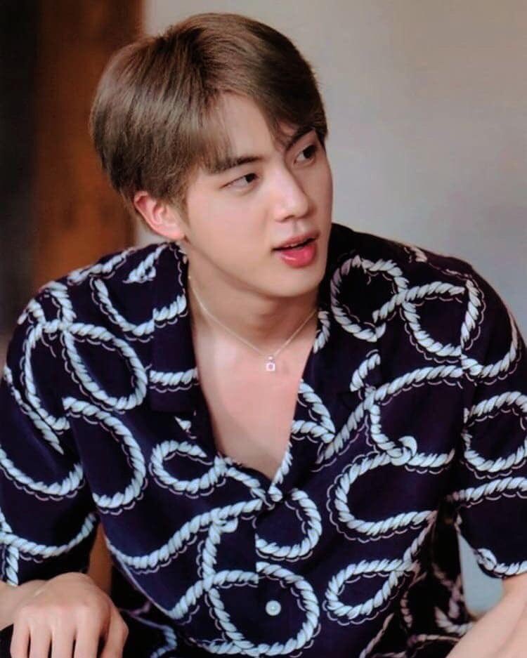 seokjin being insanely beautiful : a devastating thread 