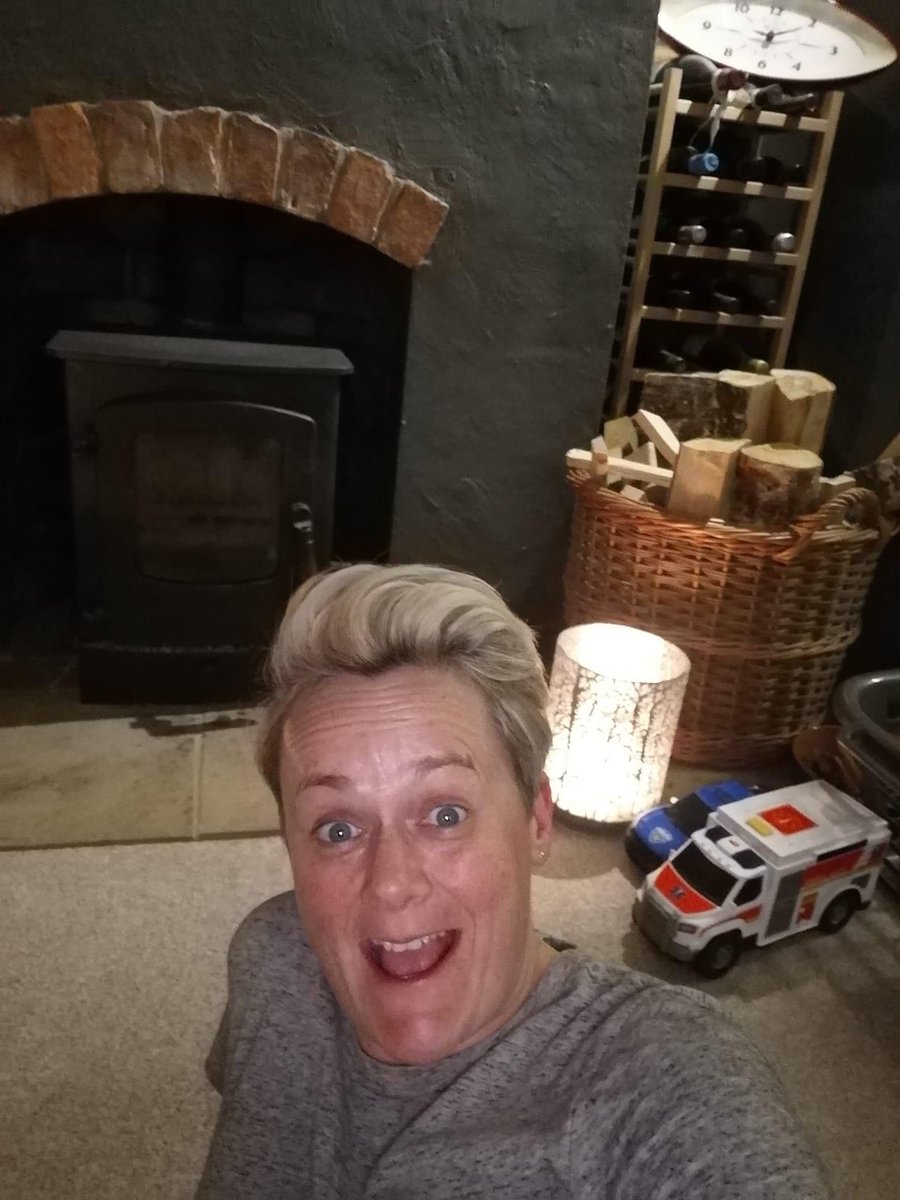 Xtreme members getting involved in our live online classes. Check the website for full details buff.ly/2Tnrinn #bootcamp #gym #fitness #personaltrainer #onlineclasses  #FitnessGoals #CV19 #Livestream #health