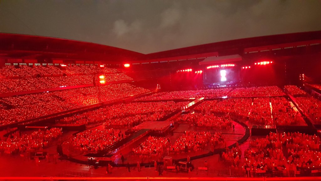 Aki 最高顧問様の相方 D 2 また日産スタジアムでライヴして欲しいな 東方神起 Toho15th Wearet ユノ チャンミン T Co Q1w35sbhcg Twitter