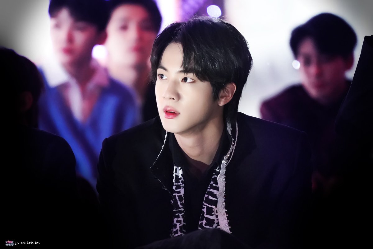 seokjin being insanely beautiful : a devastating thread 