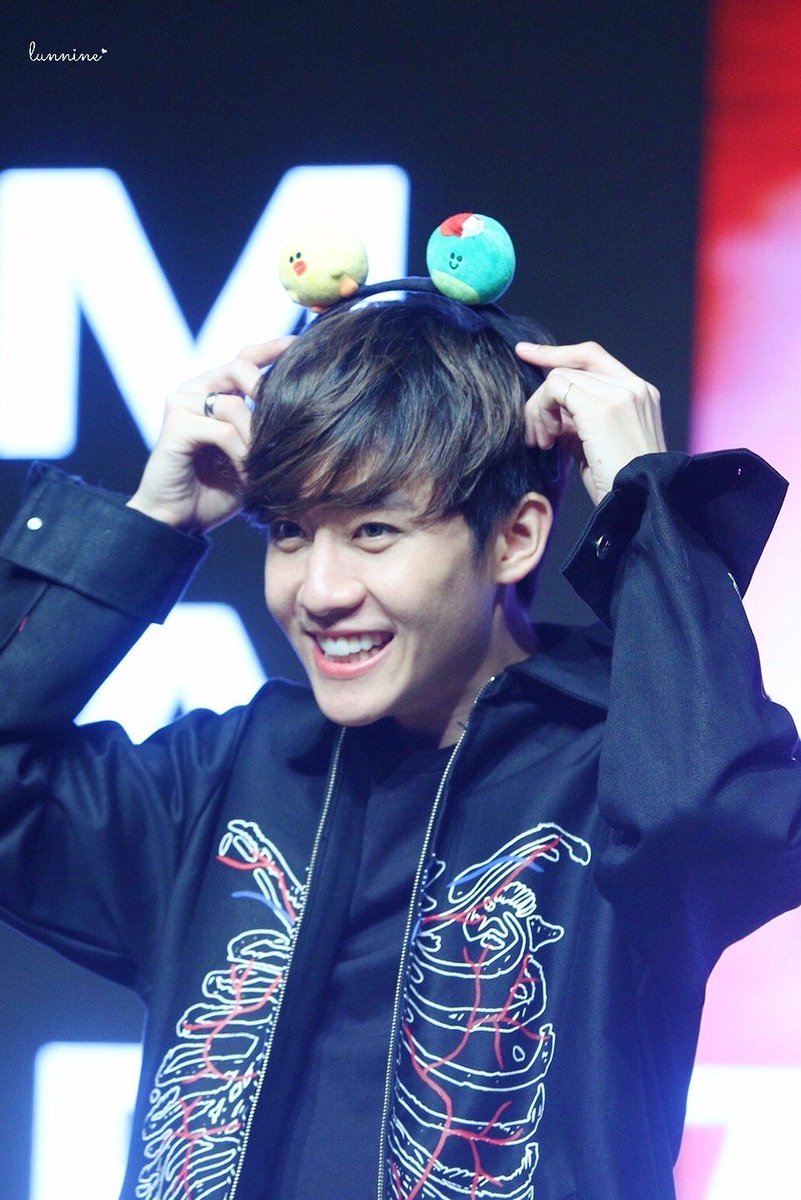 LingQi947's tweet photo. I like it, you're worth it.
#MarkSiwatxMusicLive 
cr : logo https://t.co/AddZtaSaL5
