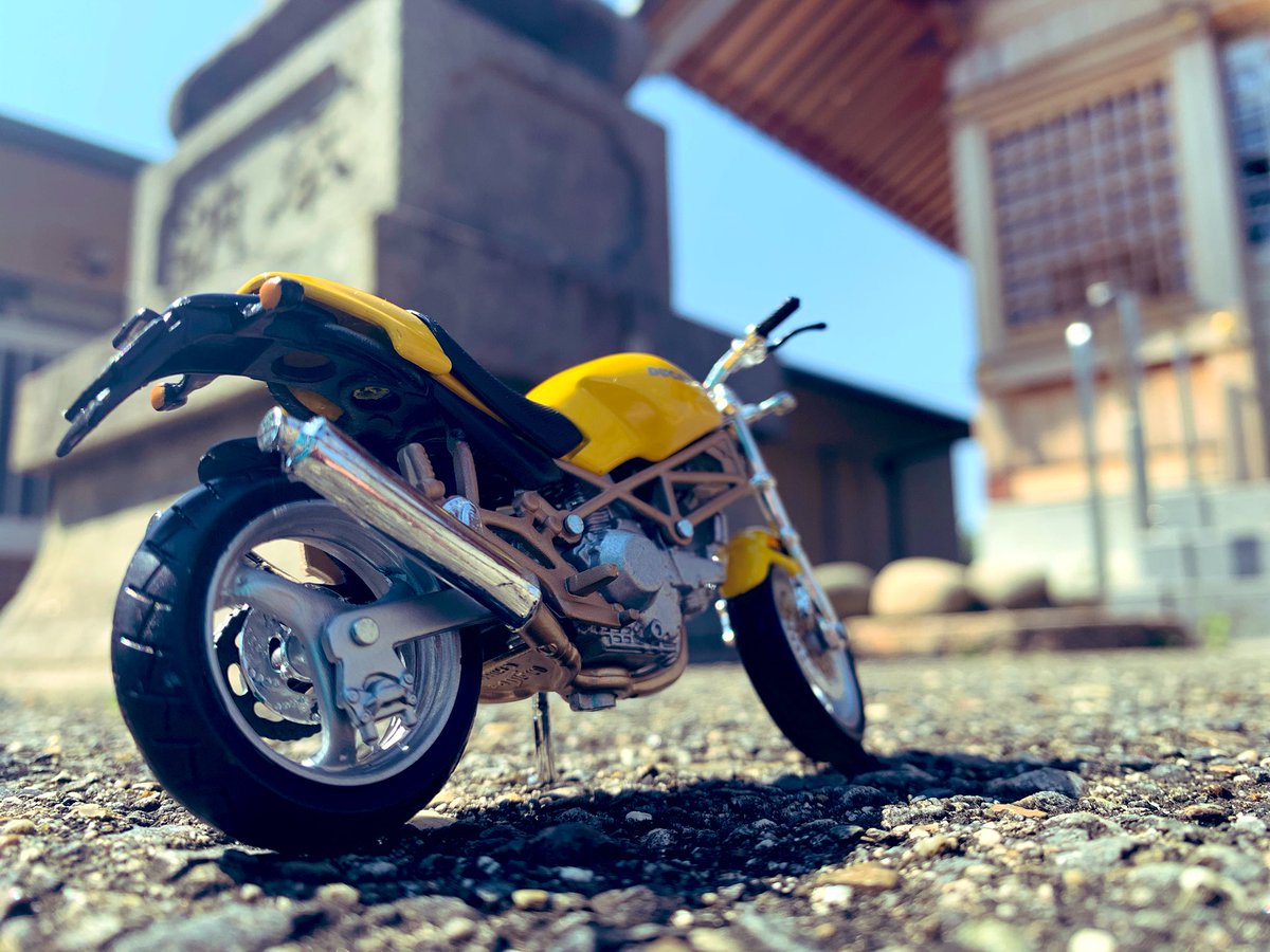 meroon008's tweet photo. リハビリ帰りにモンちゃんとお散歩。

#miniaturemotorcycle  #ミニチュアバイク #Ducati #monster400 #ドゥカティ #モンスター400 https://t.co/9u3wMYEZm2