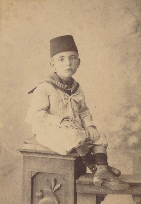 ojokuwi1's tweet photo. Osmanlı Türk çocuğu, 1900.
An Ottoman Turkish child, 1900.  #UmatTerbaikRinduSyariah   .✊✊. #c9kZe https://t.co/AleKeQcrwA
