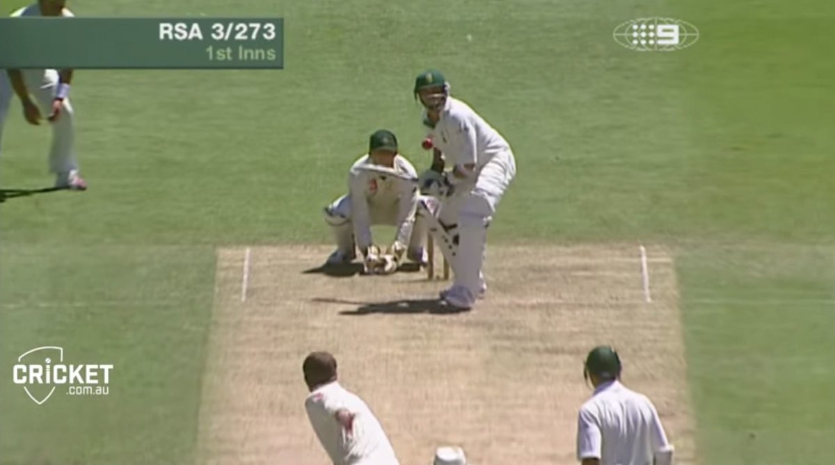 Gio_Colussi's tweet photo. ๐๐ฎ๐น๐น๐ถ๐ (๐ฑ๐ฑ.๐ฏ๐ณ)โ
โ
Mistaken for a Square-to-Square player because of setup. Bat came from 3rd slip/gully.
โ
He was never criticised . Amla was early. Amla never changed this, he changed his setup, criticism stopped, showing how little is understood about #batflow https://t.co/A9zU6022W4