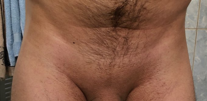 I really need to shave ! Find the whole photo on my onlyfans! https://t.co/fPJuxc2i52 https://t.co/j