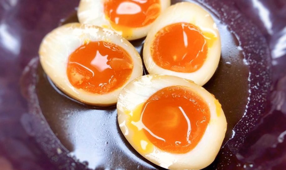 麦ライス シェフ 料理家 ゆで卵の茹で時間表を作りました 冷蔵庫から出したばかりの卵を沸騰したお湯に入れ 時間が来たら氷水で冷やしたものです 色々役立てください Rtしてくれたら嬉しいです 笑 卵 卵料理 ゆで卵