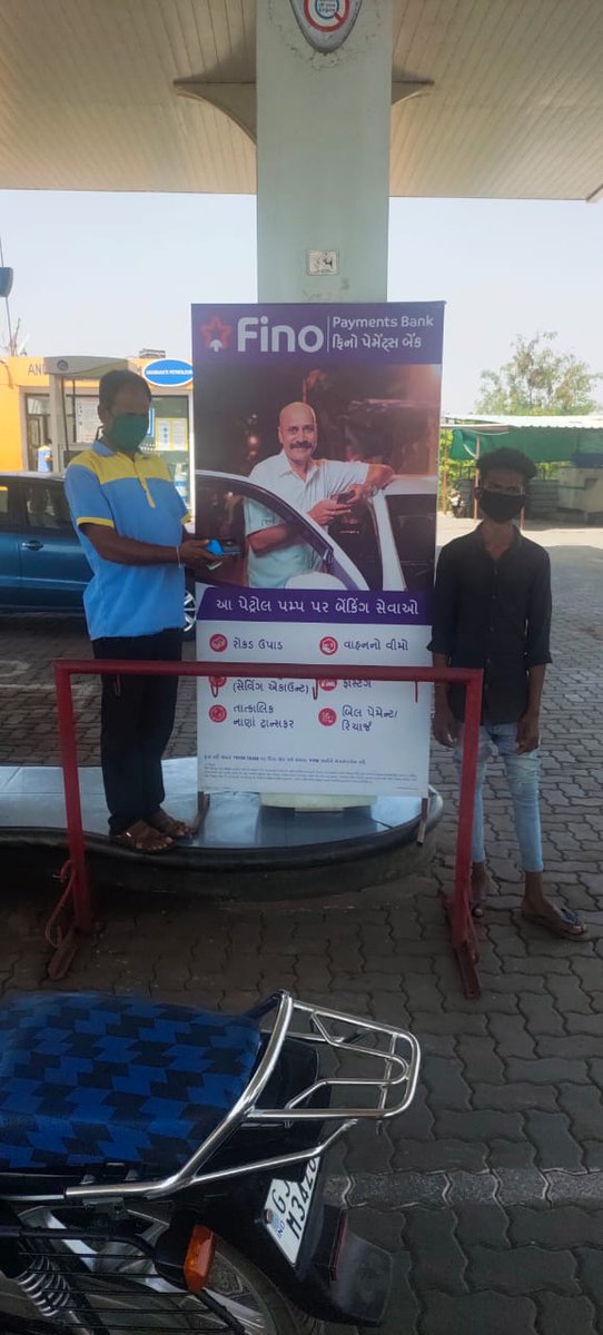BPCLRETAILSURAT's tweet photo. #Cash a necessity for the poor being disbursed to them using #fino atm at Anushkati Petroleum Limdi maintaining safety protocols
Serving the nation through our #nonfuel offerings
@BPCLimited
@BPCLRetail
@MIHIRJOSHI1972 @Parthasarthy322 @kumarsantbpcl @ravips25 @singharunbpcl https://t.co/zV2xv3KyTH