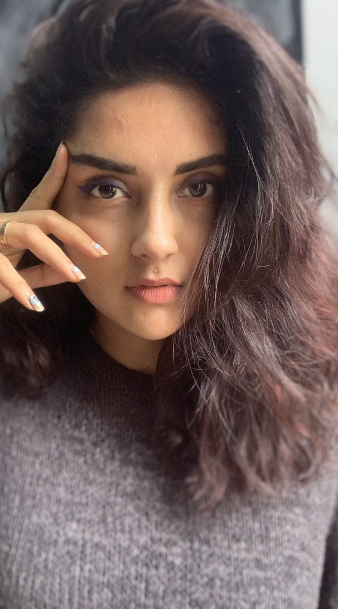 Mahima_Nambiar's tweet image. 🖤