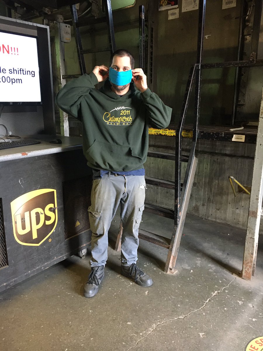 Oak Creek TWI CHSP Members greeted UPSERS with a demo on Proper Ways to handle a Mask. Dan Ubl alerted UPSERS before entering to observe Dave Berger’s Smooth Steady Mask Motions to avoid entrance congestion. <a href="/NP_UPSers/">Northern Plains</a> @CommCornerUPS <a href="/Larry_smith23/">Larry Smith</a> <a href="/tie_rob/">Bow Tie Rob</a> <a href="/VictoriousMicah/">Micah Zellmer ™️</a>