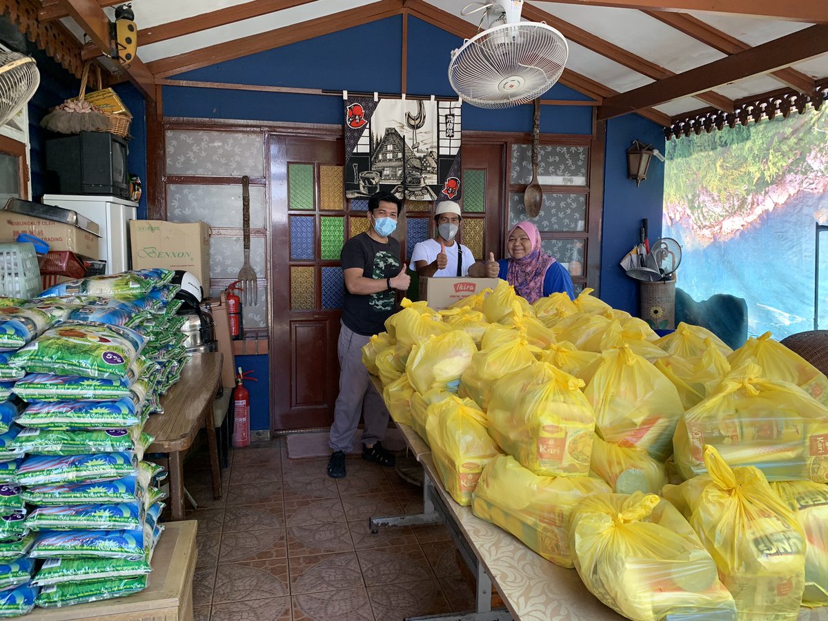 mysinbaddotcom's tweet photo. @fahmi_fadzil @RasNewsMPB Yb kalau nak dapatkan barangan keperluan asas pada harga mampu milik, siap hantar dan telus. @mysinbaddotcom dari koperasi tanjong keramat malaysia berhad ade keluarkan combo menarik 👍🏻 Produk Koperasi mmg terbaik. https://t.co/OTJfpvblaQ