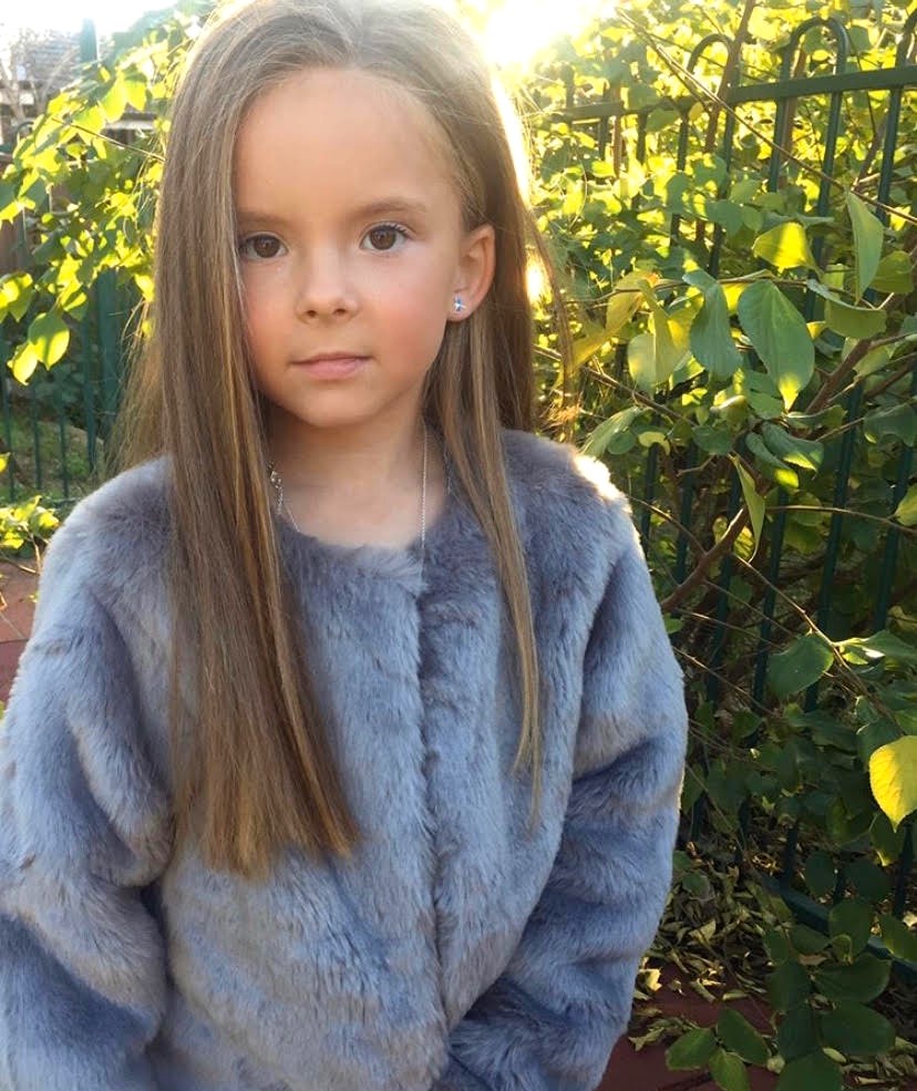 Gorgeous <a href="/miss/">nike</a>.jaylasjourney  In Her Grey Faux Fur. We Love Seeing Photos Of Our Flaire Customers In Their Favourite Faux Fur Jackets! Have You Tagged Us In Yours!?
🤩
.
.
.
.
.
.
.
#flairekids #flairekidsclothing #winterfauxfur #tweenfashion #tweenfauxfur #kidsfauxfur