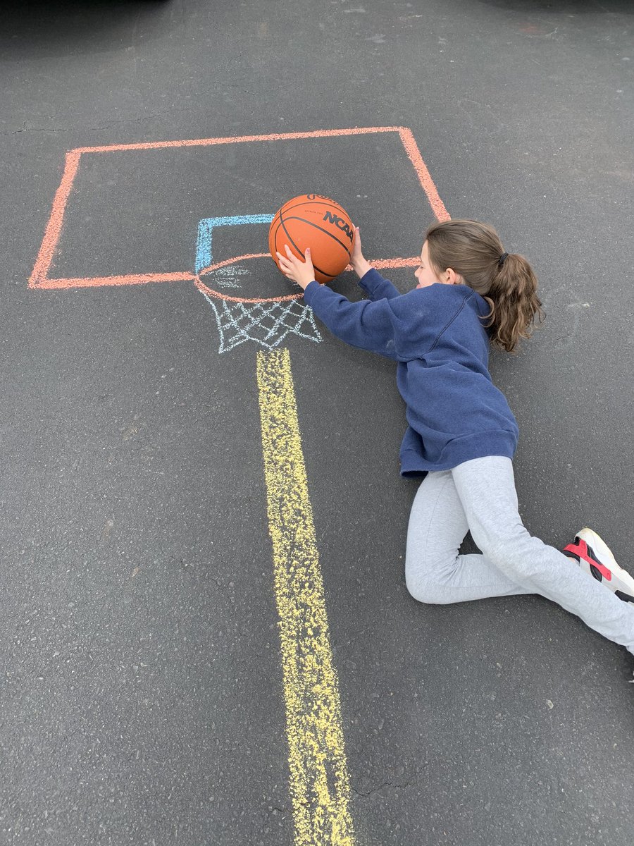 Didn’t know my daughter had a 39” vertical jump! #bustoutthesidewalkchalk #HPEatHome #keepingkidsactive <a href="/MrsDsPride/">Mrs DiTulio</a>