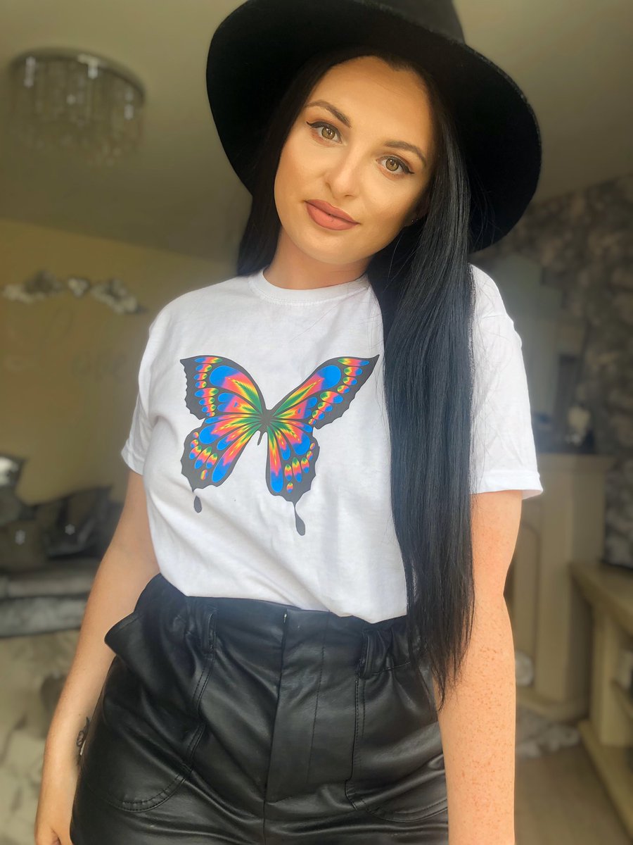 Fearlesscustom's tweet image. New print design on the website,

Festival vibes 🦋 
fearlessalice.co.uk/shop/clothing/…