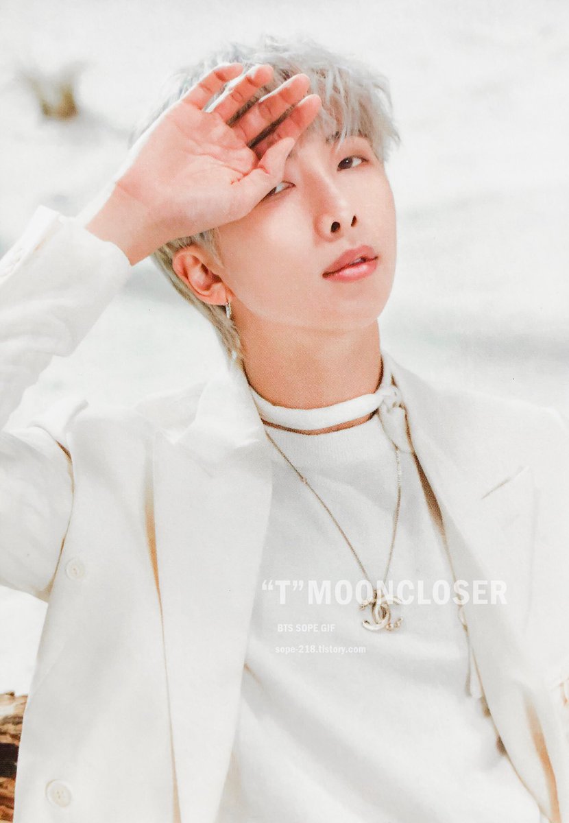 btspiics1's tweet image. 