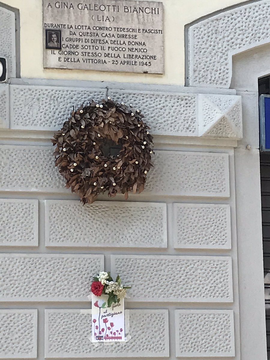 #portaunfiorealpartigiano #25aprile