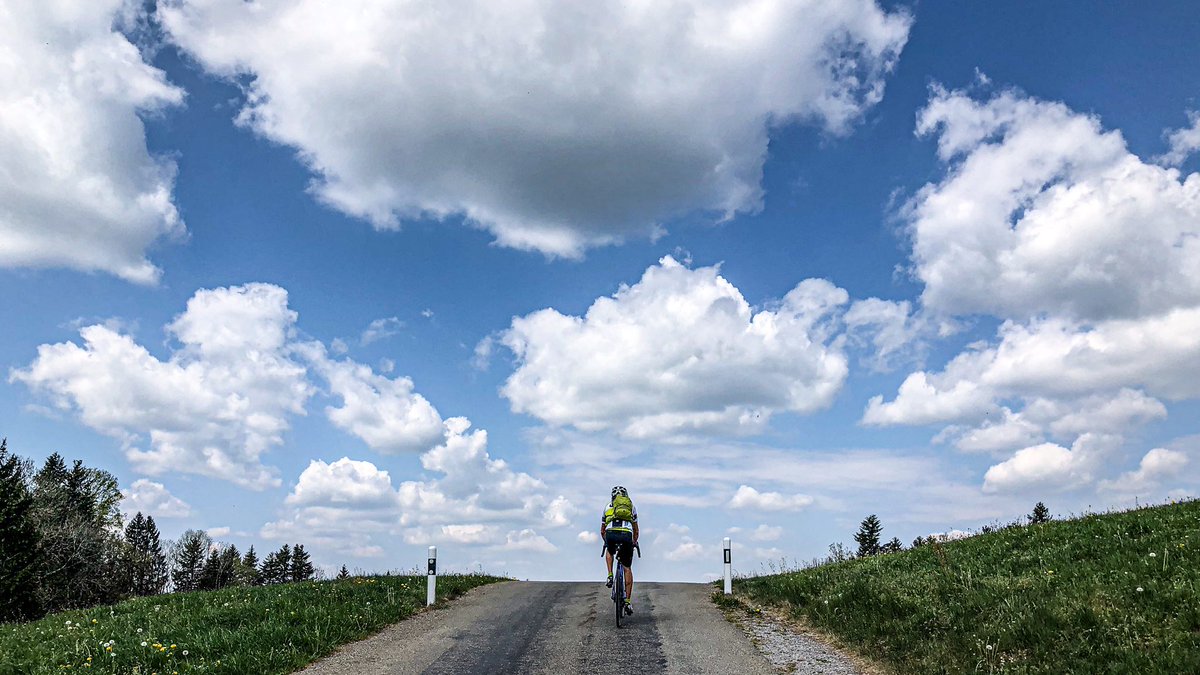 CaveltiPat's tweet photo. Und ihr so? Schönes Wochenende und sage es als Bündner nicht gerne 😊, ich bin in #Zürich 😁😉💯🙌🏻. #sport #geniesen #roadbike #Switzerland #weekend #InLoveWithSwitzerland https://t.co/lRXfj4IYDa
