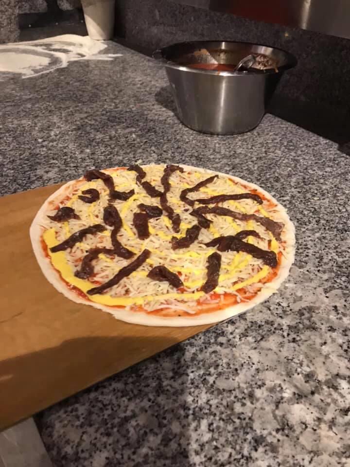 😃 Hei, vi holder åpent som normalt i disse #Corona tider 😃 Mange tilbringer mye tid hjemme, så vi ønsker å komme med ett gledelig tilbud 😳 Stor #Pizza no: 15 til LITEN pris = kr. 119,- 😱
Tilbudet gjelder i tiden 14.00 - 16.00 i dag.
#Kvikk #Hakadal #Nittedal #Harestua #AESW
