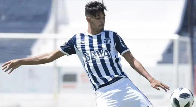 FACUNDO MEDINA – CA TALLERES (20)The central defender is already linked to Roma and has proved to be ready to move to Europe. Medina is a smart defender, is quick and has a good passing range. We think that he is already ready to move to clubs like Benfica.