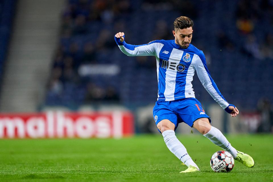 ALEX TELLES – FC PORTO (27)The Brazilian left-back of FC Porto has been linked with several clubs over the past few years, but we think that it’s now or never for the 27-year-old. Rumours are that he will move to PSG this summer and we hope that the move will happen.