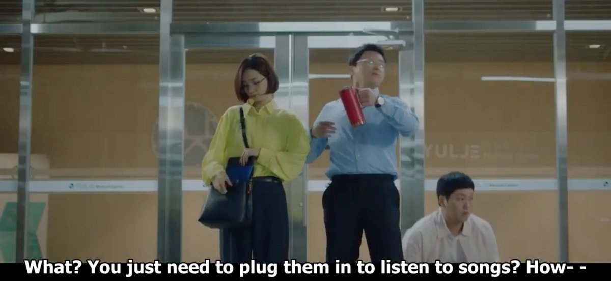 Speaking of Ik-jun...He and Song-hwa are very close to crossing the line, but then they got interrupted (like what happened before). I wonder how this will be developed. We need another turning point.  #HospitalPlaylist