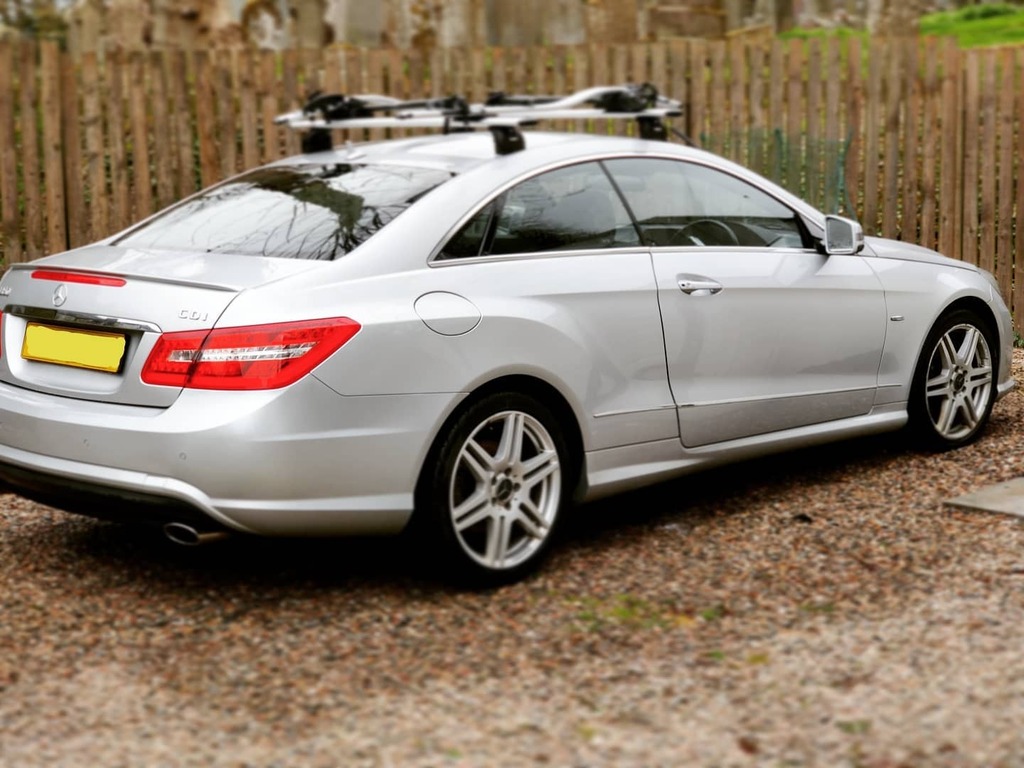 John_MacD83's tweet photo. A wee clean up since it's been sitting gathering dust #lockdown2020 #mercedeslife #coupe https://t.co/fzSBTYcpUG https://t.co/k52GoWe0RY