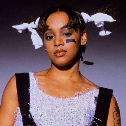 ThomasDBradley's tweet photo. 18 years ago today the world lost an angel Lisa Nicole "Lefteye" Lopes of TLC. Her body rests in Atlanta.#RIPLisaLopes #RIPLefteye https://t.co/J4O4C3CN3f