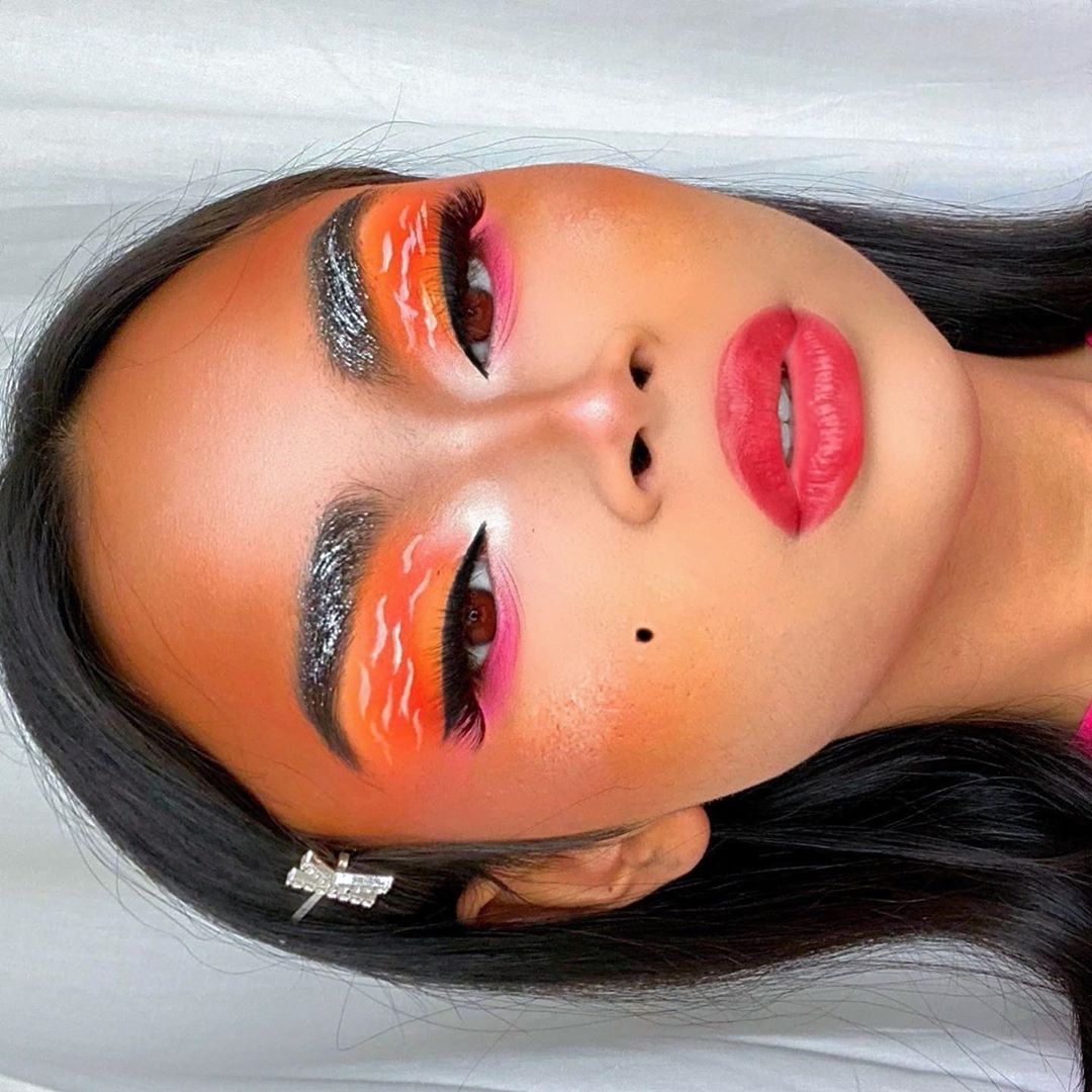 LondonCopyright's tweet photo. Spirited 💥Love this vibrant &amp; creative look from @MuaKurt ☀️

Using Playhouse Eyeshadow Palette, Gel Eyeliner &amp; wearing Aristocrat Lipstick &amp; Nottinghill Eyelashes 🔥

Explore more ✨  👉  https://t.co/NRu0fETgG4

#Vegan #CrueltyFree
#LondonCopyright #LondonCopyrightCosmetics https://t.co/YrkG30G7uE