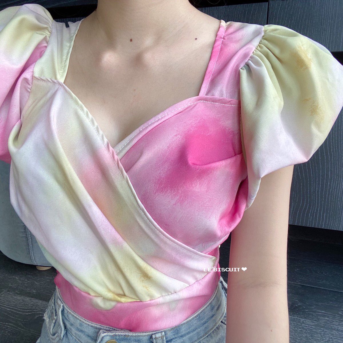 LovelyStyle18's tweet photo. 💐เสื้อแขนตัดระบาย แต่งไขว้หน้าอก สมอคเอวด้านหลังผ้าคอมพ์เนื้อนิ่ม ใส่สบาย
🧶ขนาด อก ได้ถึง38 ยาว16
🌈4สี ฟ้าเขียว  ฟ้าชม เชียวชม  เหลืองชม
💸150.-
#เสื้อผ้าแฟชั่น #เสื้อครอป #เสื้อวินเทจ #เสื้อผ้าเกาหลี #เสื้อผ้าน่ารักราคาเบาๆ✨💋 #เสื้อครอปเอวลอย #เสื้อผ้านำเข้า #เสื้อฮาวาย https://t.co/s1QGeps2vO