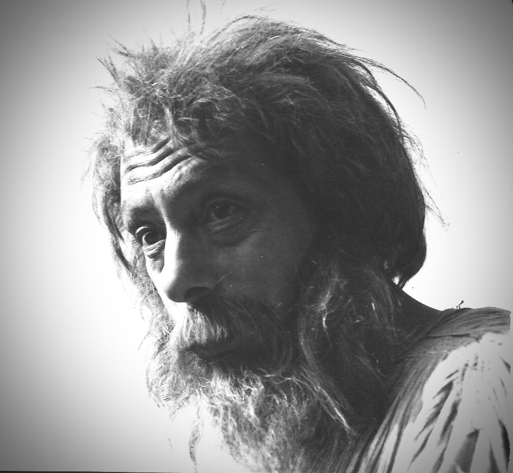 Yalınayak Sokrates şimdi YouTube’da. Oyun 2440 yıl öncesinden günümüze özgürlük ve demokrasi çağırısı getiriyor. İlk oynanışında 12 Eylül darbesinin yaralarını sarmaya çalışıyorduk. Bakalım bugünkü durumunuzda Sokrates bize neler söyleyecek. youtube.com/watch?v=6y72G0…