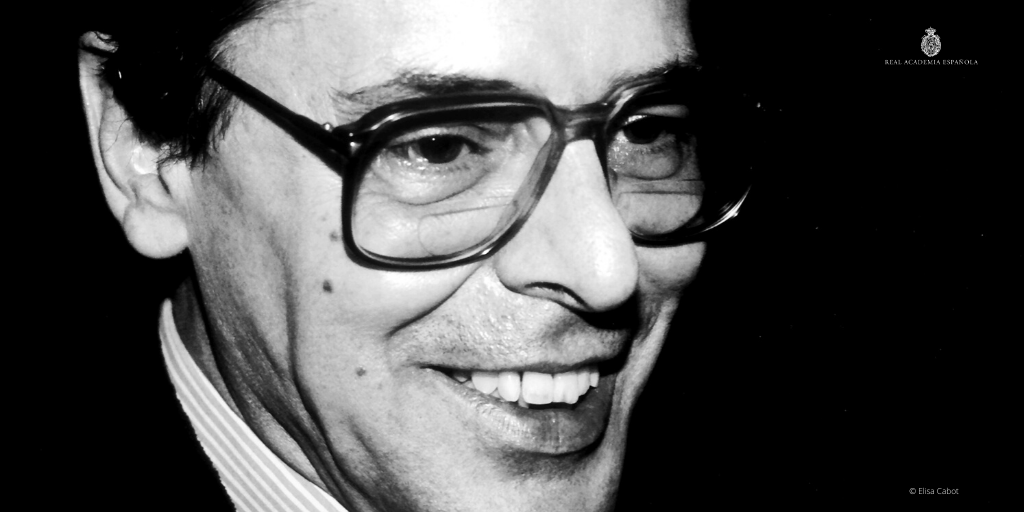 RAEinforma's tweet photo. «No quiero más que estar sobre tu cuerpo
como lagarto al sol los días de tristeza».

Hoy habría cumplido 91 años el poeta José Ángel Valente, a cuyo poema «Latitud» pertenecen los versos anteriores. https://t.co/yv1TCbKpBb