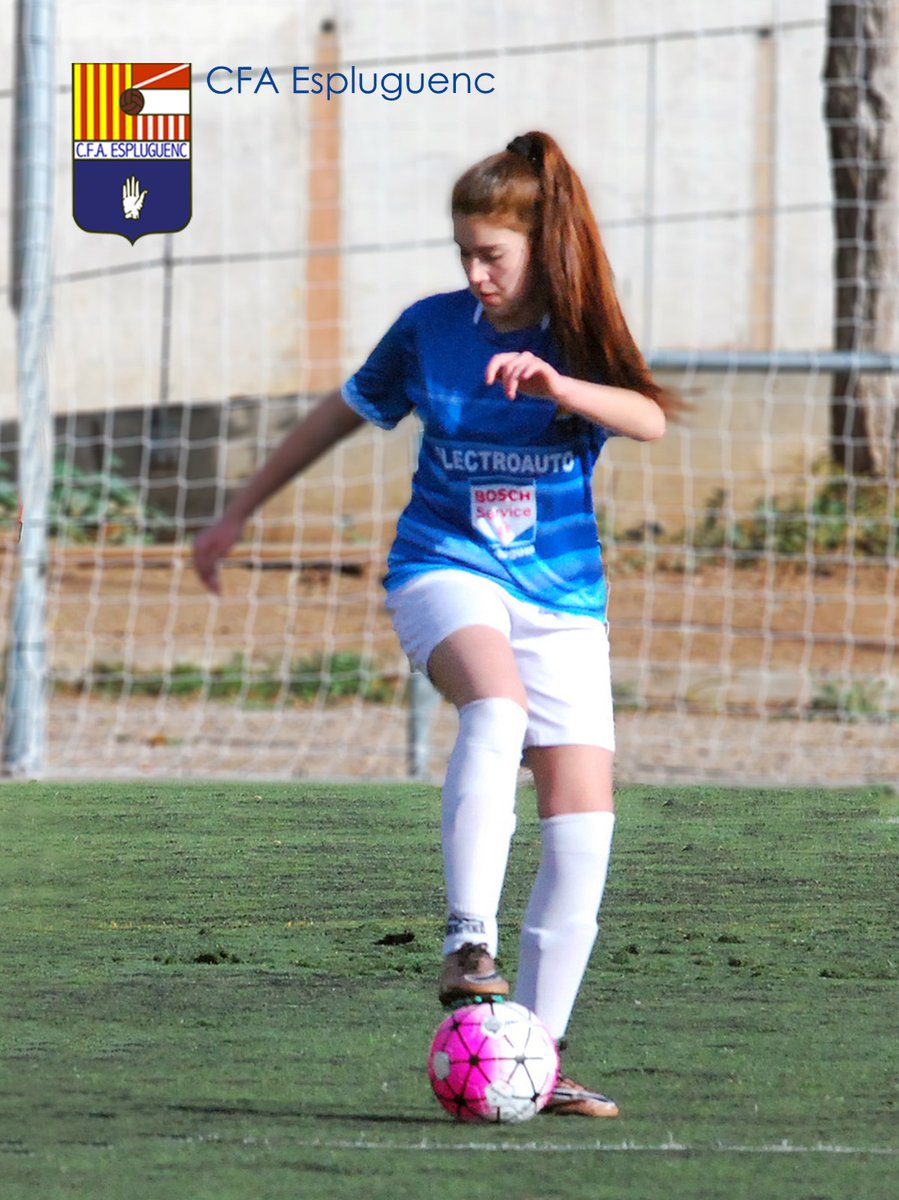 FutfemBaixLlob1's tweet photo. Que recuerdos cuando el @CFAEspluguenc tenía equipo Femenino fotos de la temporada 2017-2018 https://t.co/ygCkh6mIYf