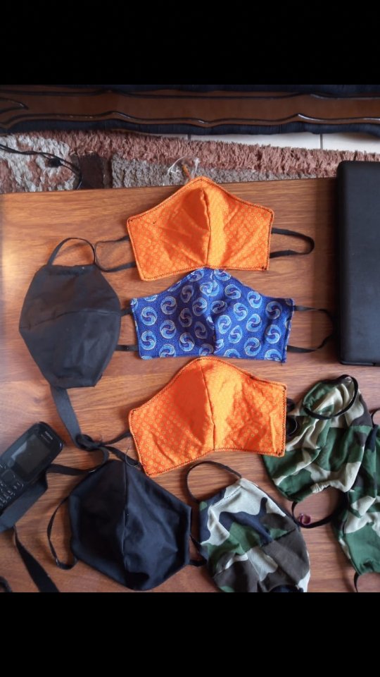 360Xposed's tweet photo. Hello guys  i am selling musks from only R30 at Springs Town, Johannesburg. My number is 0749342635 @DrZweliMkhize @CyrilRamaphosa #day30oflockdown https://t.co/6PN80ufrKs