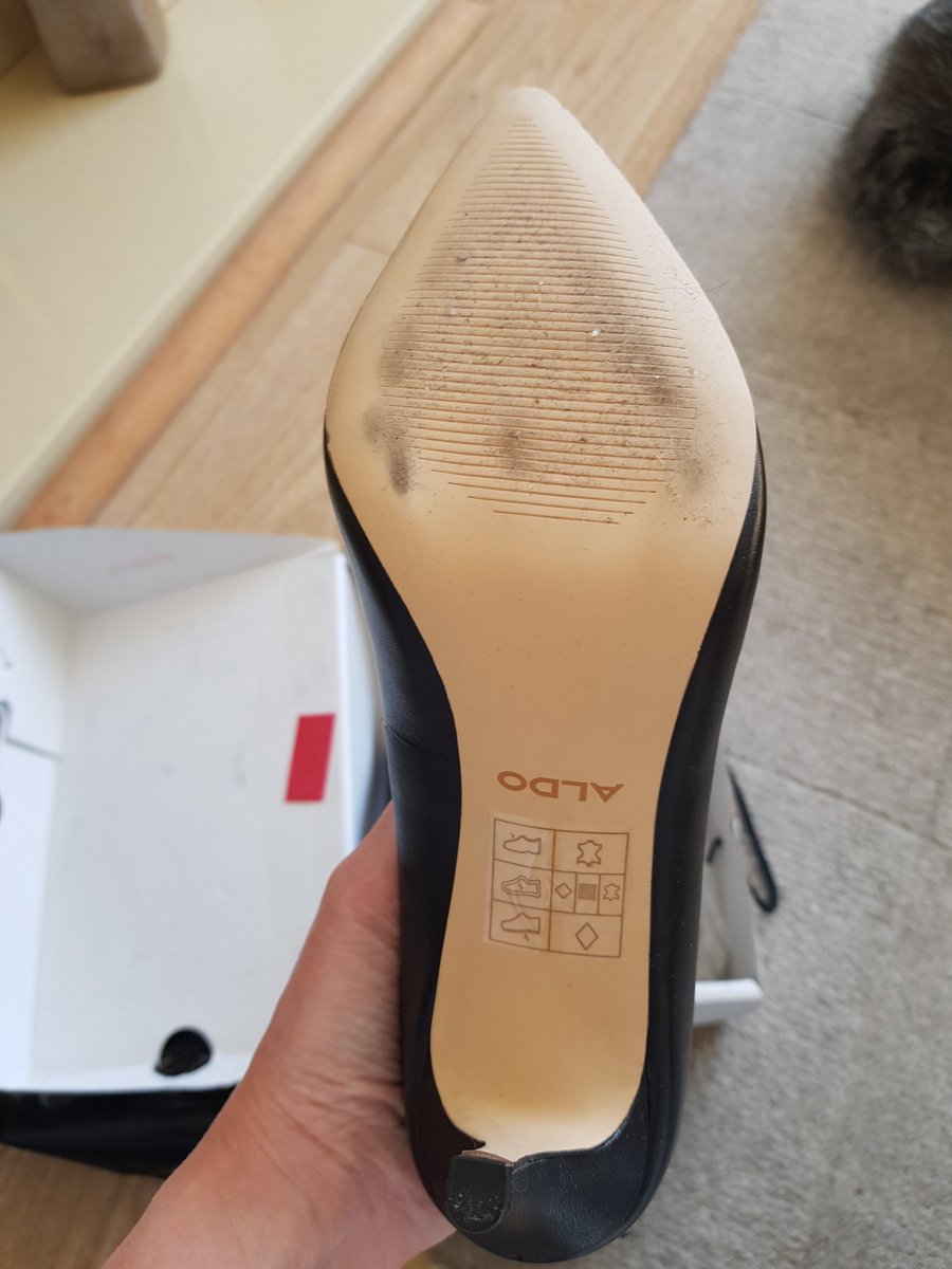 VickiL1's tweet photo. @ALDO_Help Morning guys! I hope you are well. I've received some shoes this morning but they have already been worn and I'd like to return them please. No return label in the box so unsure how to send back. Thanks, stay safe x https://t.co/GwXJJnPBCy