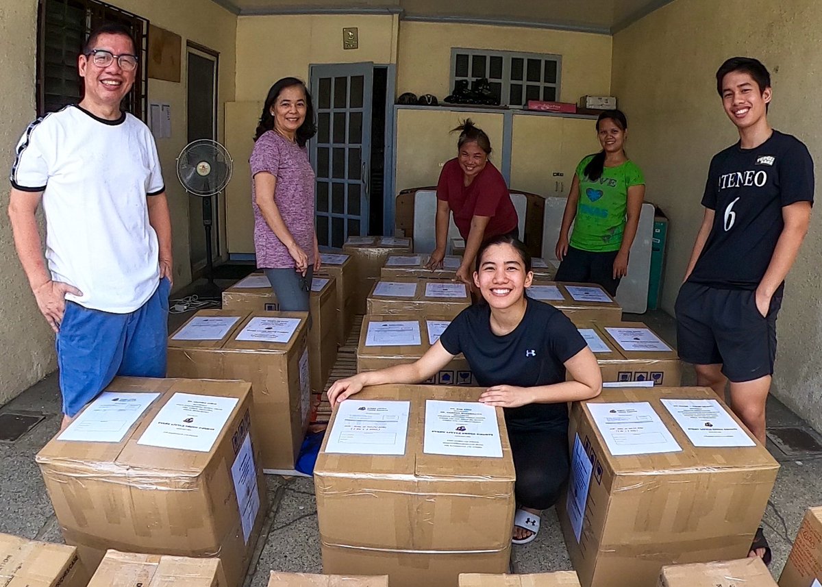 juliamdeguzman's tweet photo. We‘re happy to share that all of our PPE supplies are now in transit! Big thanks to Rebisco for helping us with our deliveries, our amazing ELTC team behind the initiative, & everyone whose generosity & support made this possible #ForOurFrontlinersPH! 😊
#EveryLittleThingCounts https://t.co/MGCQPkOZYv