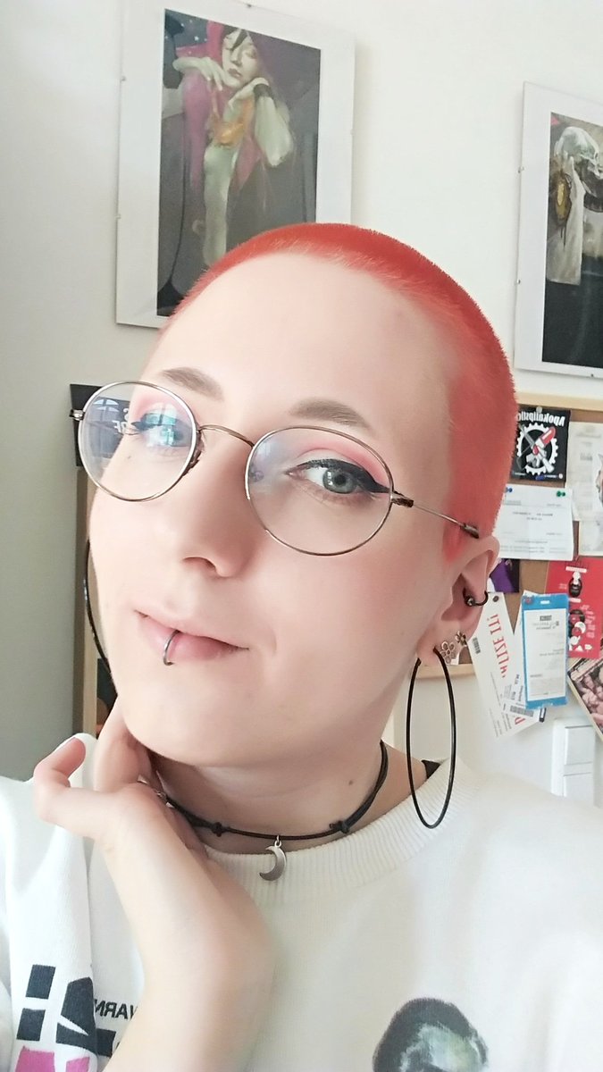 Effi_iffE's tweet photo. I'M PINK AGAIN! (oder eher peach, haha) https://t.co/y0SbLG5rKS