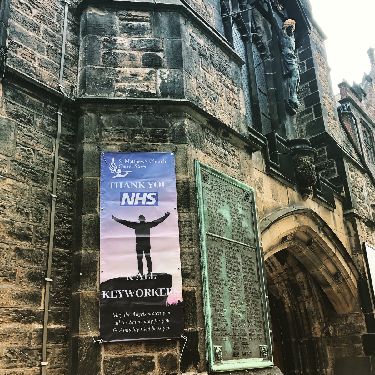carver_street's tweet photo. Thank you all #nhs &amp; #keyworkers May the angels protect you, all the saints pray for you and Almighty God bless you. #sheffield  @sheffcitycentre @SheffCouncil @SheffCivicTrust @themoormarket @vulgarsheffield @NHSuk @ArtHouseSheff @dioceseofsheffield @ParishNursingUK @SteamYard https://t.co/v9twARnWxn