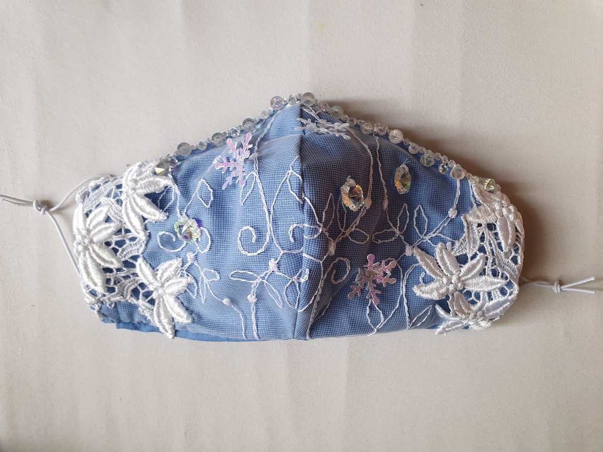 Egoaccount's tweet photo. Nachdem bei uns ein Wettbewerb fรผr die schรถnste Maske ins Leben gerufen wurde,hatte ich viel Spaร mich kreativ auszuleben und bin vielleicht etwas eskaliert XD aber ich wollte Euch die Ergebnisse zeigen. Es kommen aber noch welche,da ich noch nicht alle fertig habe #creativeMasks https://t.co/aH4JJxZU44