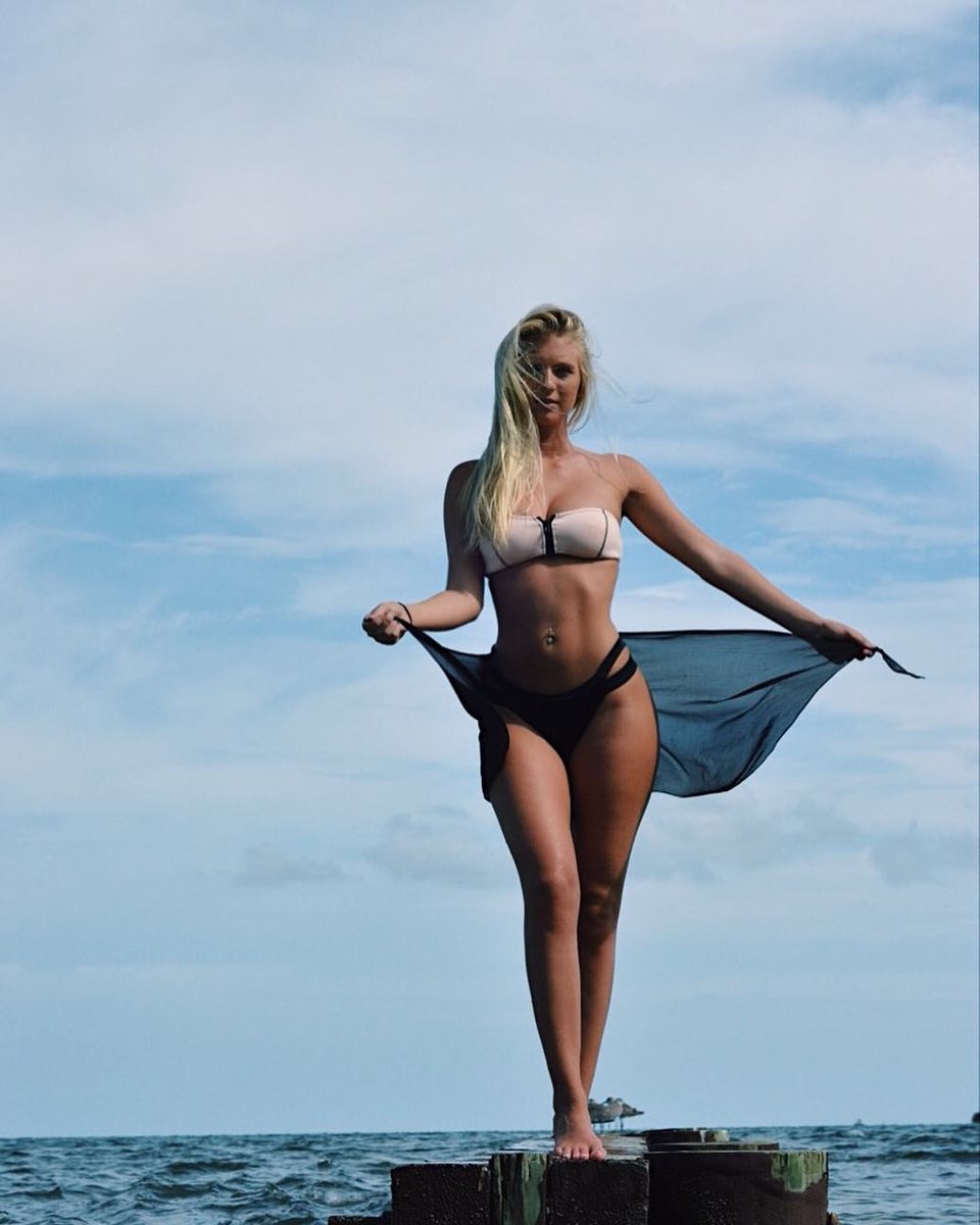 AlexisClarkfan's tweet photo. if i'm outside with my hair down there is a 99% chance i can't see anything

Register on my Whatsapp Sexting Page ��  https://t.co/SZV2SVRh4t ❣️ https://t.co/GBxOYe0emj