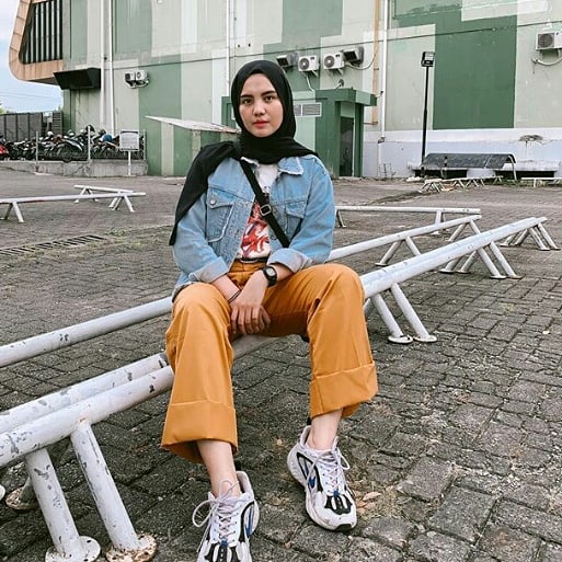 InspirationFas3's tweet photo. Weekend gini pada liburan kemana nih guys?
.
.
Pilih style fashion hijab yang simple ya guys,biar nyaman weekendnya 😎 https://t.co/OKpe1Pgn4n