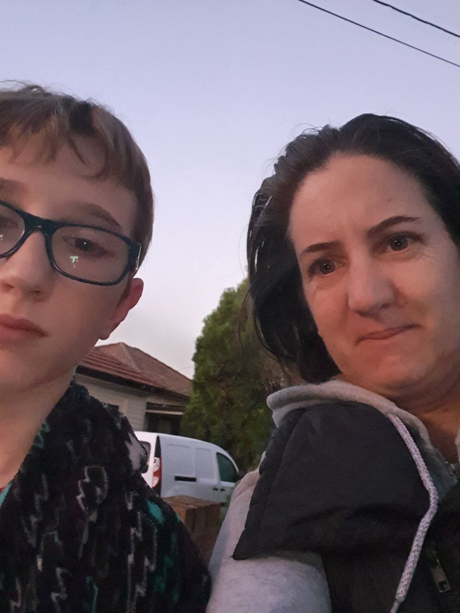 Mel_R_76's tweet photo. @MattyDLewis We were out in the driveway. https://t.co/BXQutY12iw