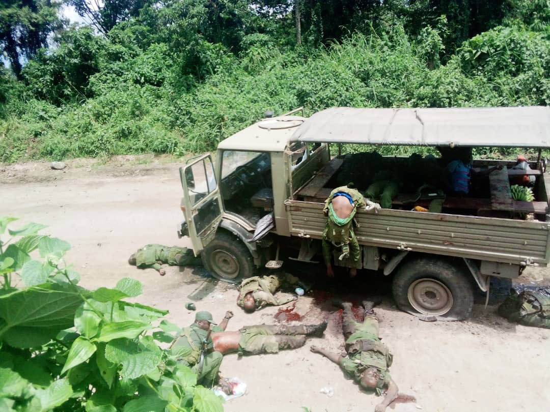 mundeke001's tweet photo. #RDC #ParcVirunga 12 gardes parcs et un chauffeur victimes de l'embuscade à Rumangabo. @soniarolley @ReutersAfrica @TopCongo @RFIAfrique @MartinFayulu @CNNAfrica https://t.co/eMQHx5iLyy