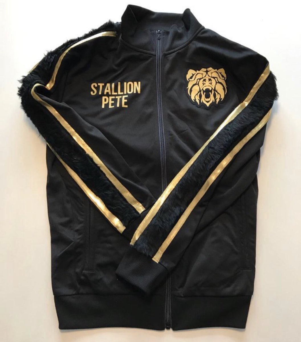 PeteDunneYxB's tweet photo. Matt wanted us to match 

Coming out of quarantine dressed like ultimate stallions https://t.co/GkJEP0Esz9