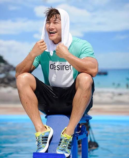 HAPPY BIRTHDAY KIM JONG KOOK!!!!
STAY HEALTHY AND STROOOONG!!! 