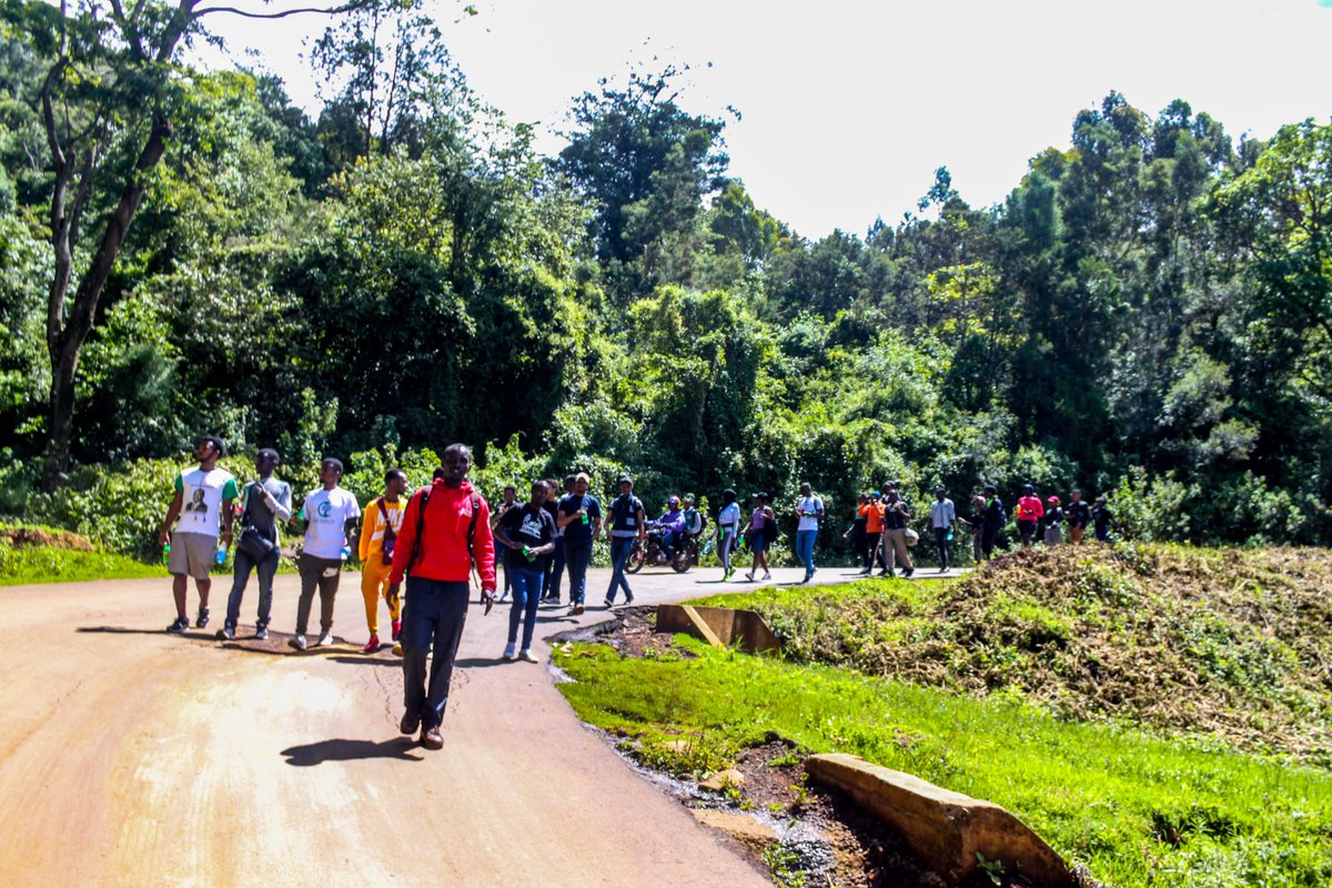 SyvetSafaris's tweet photo. There is a whole world out there.. When the pandemic is over pack your backpack and your best friend and tembea. Welcome to Kijabe Hills 🙌😍👣
#ThisIsMyKenya #TembeaNaMarafiki #TembeaKenya #HikingKenya #TheMagicAwaits #Treasurekenya #DiscoverKenya #WhenThePandemicIsOver https://t.co/a2TW5P02C8